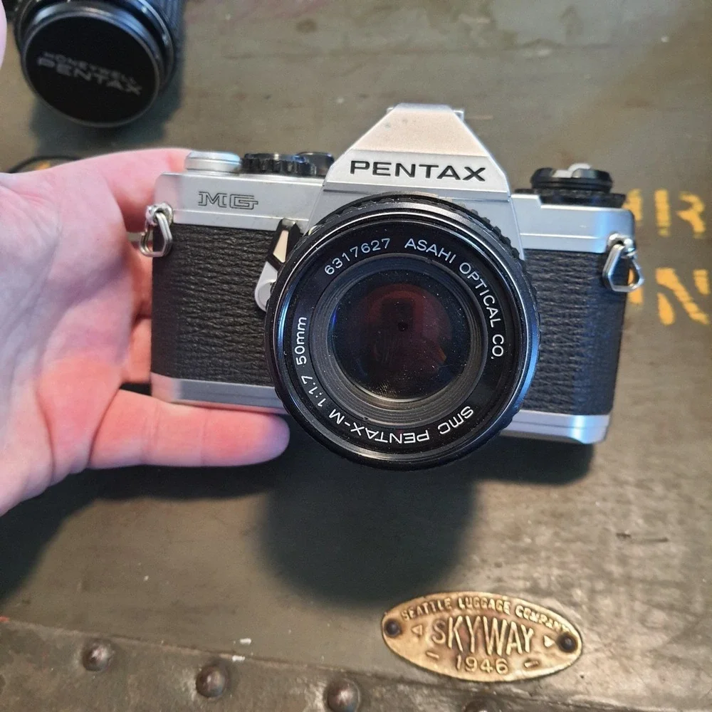 Vintage Pentax MG ME ASAHI 3 Film CAMERAS and Accessories LOT **SEE DESCRIPTION